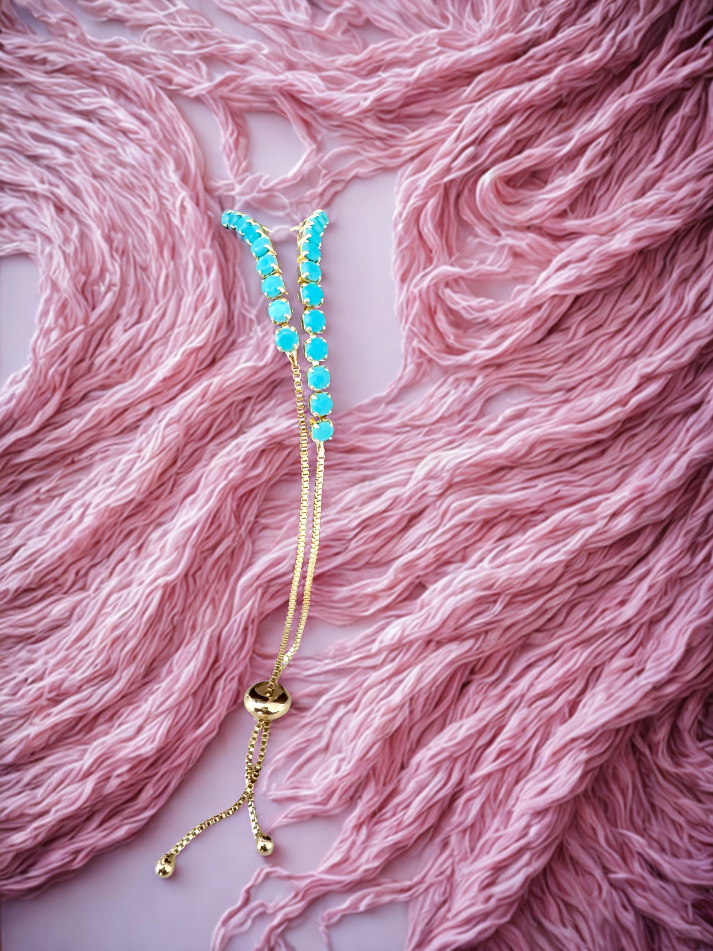 Pulsera ajustable con cadena box y circonias redondas – Bañada en oro de 18K