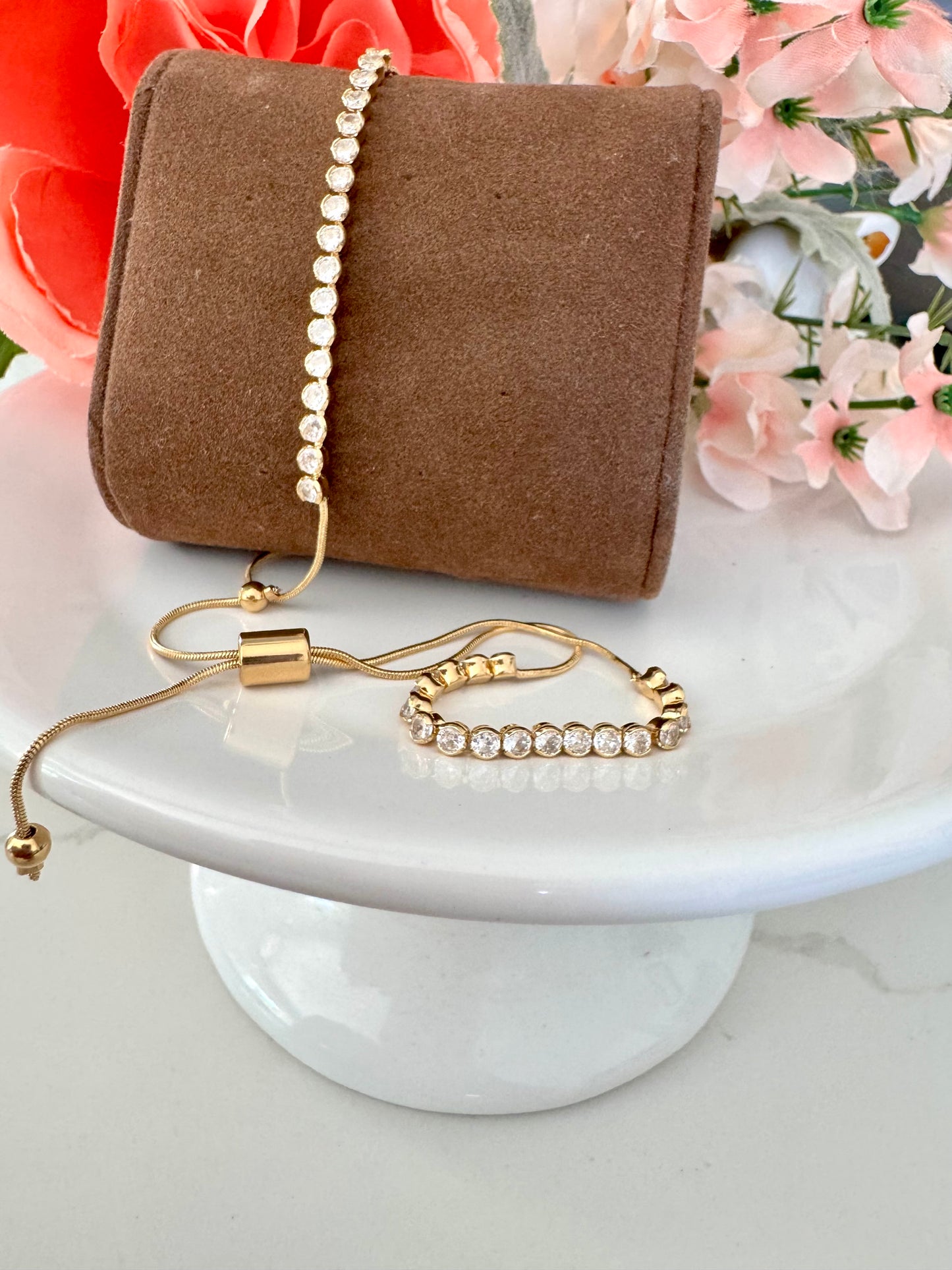 Pulsera ajustable con circonias – Bañada en oro de 18K