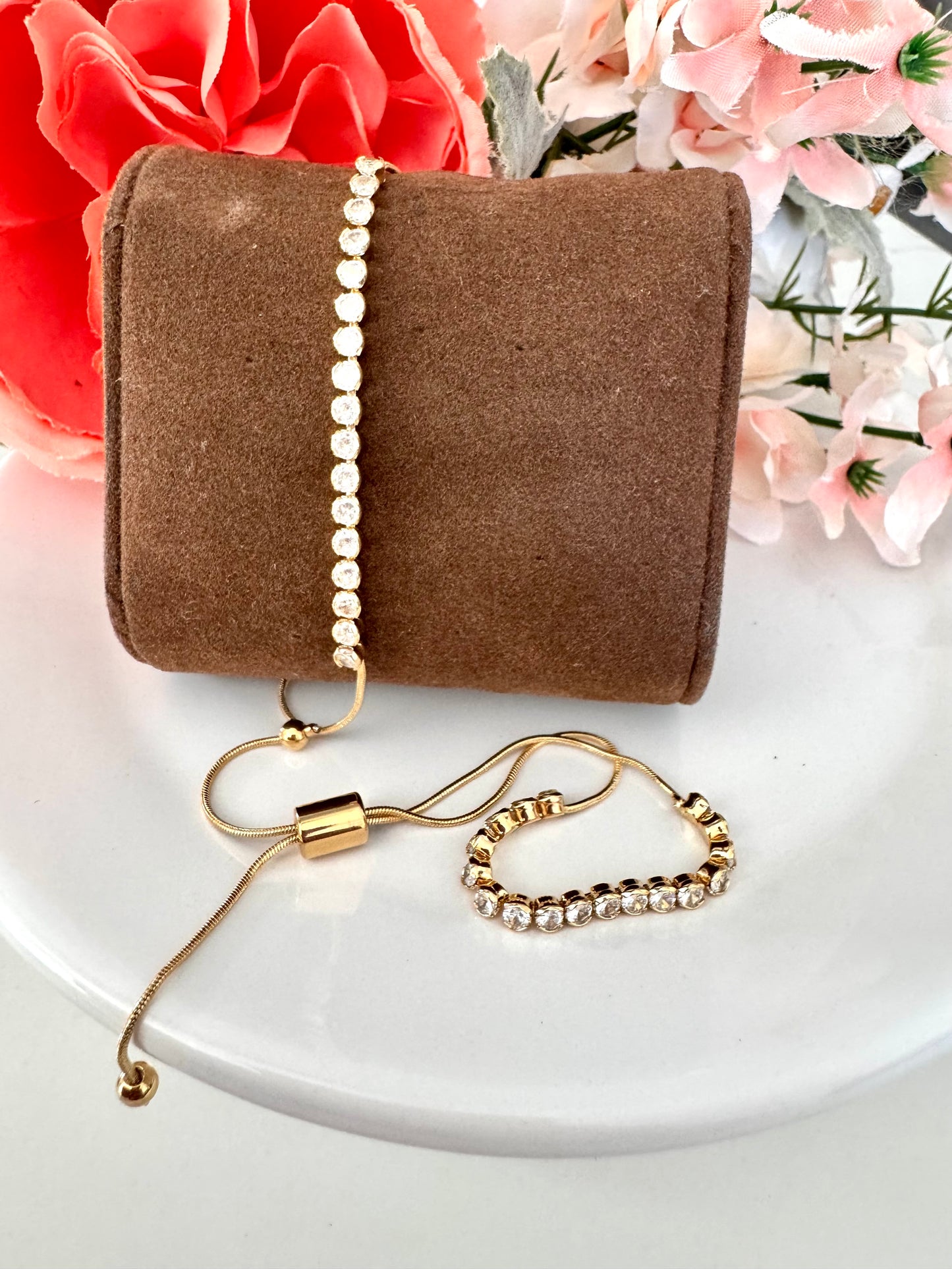 Pulsera ajustable con circonias – Bañada en oro de 18K