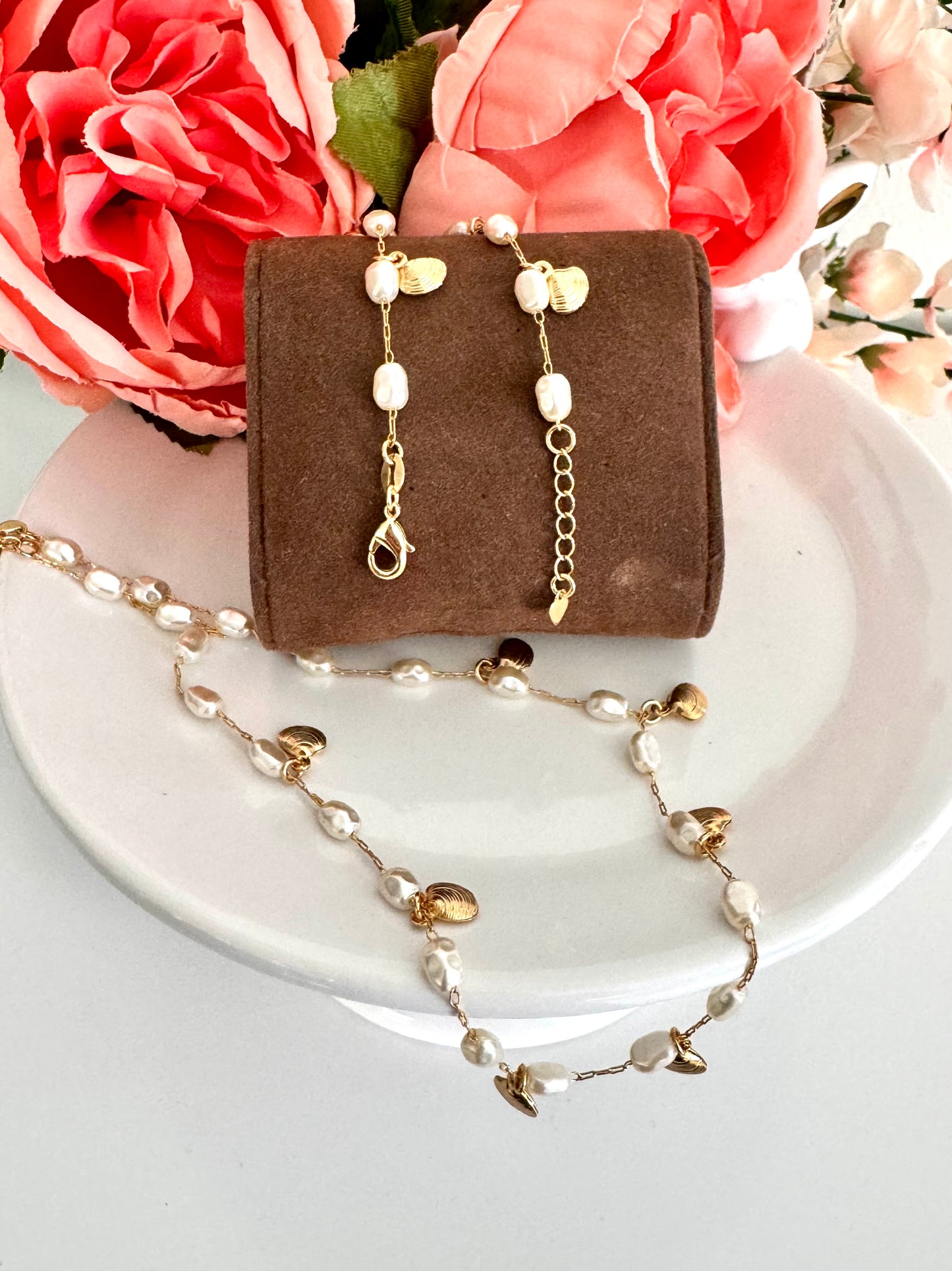 Set Bracelet & Necklace Pearl & Gold Seashell Charm