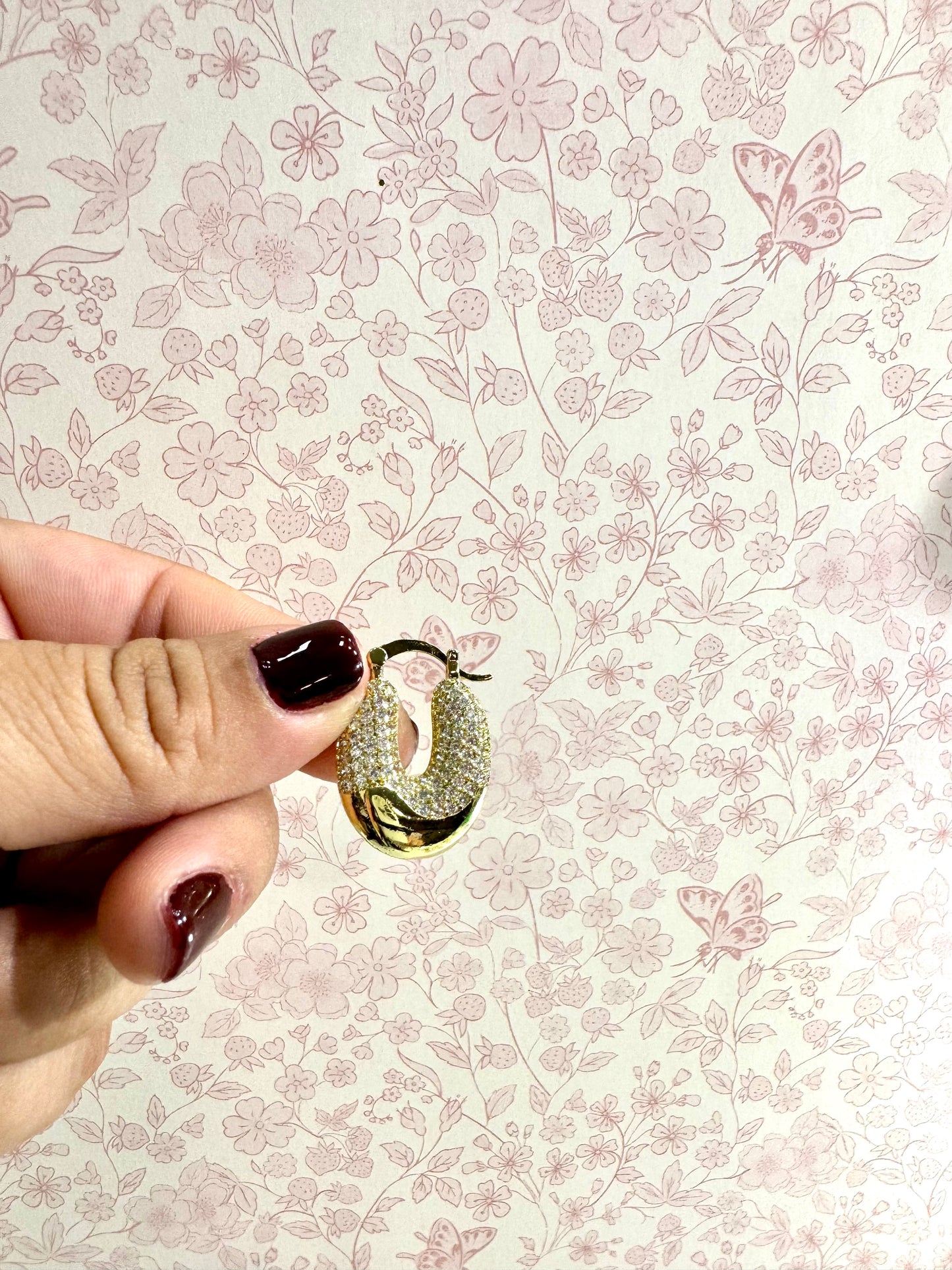 Aretes media tapa con Brillo