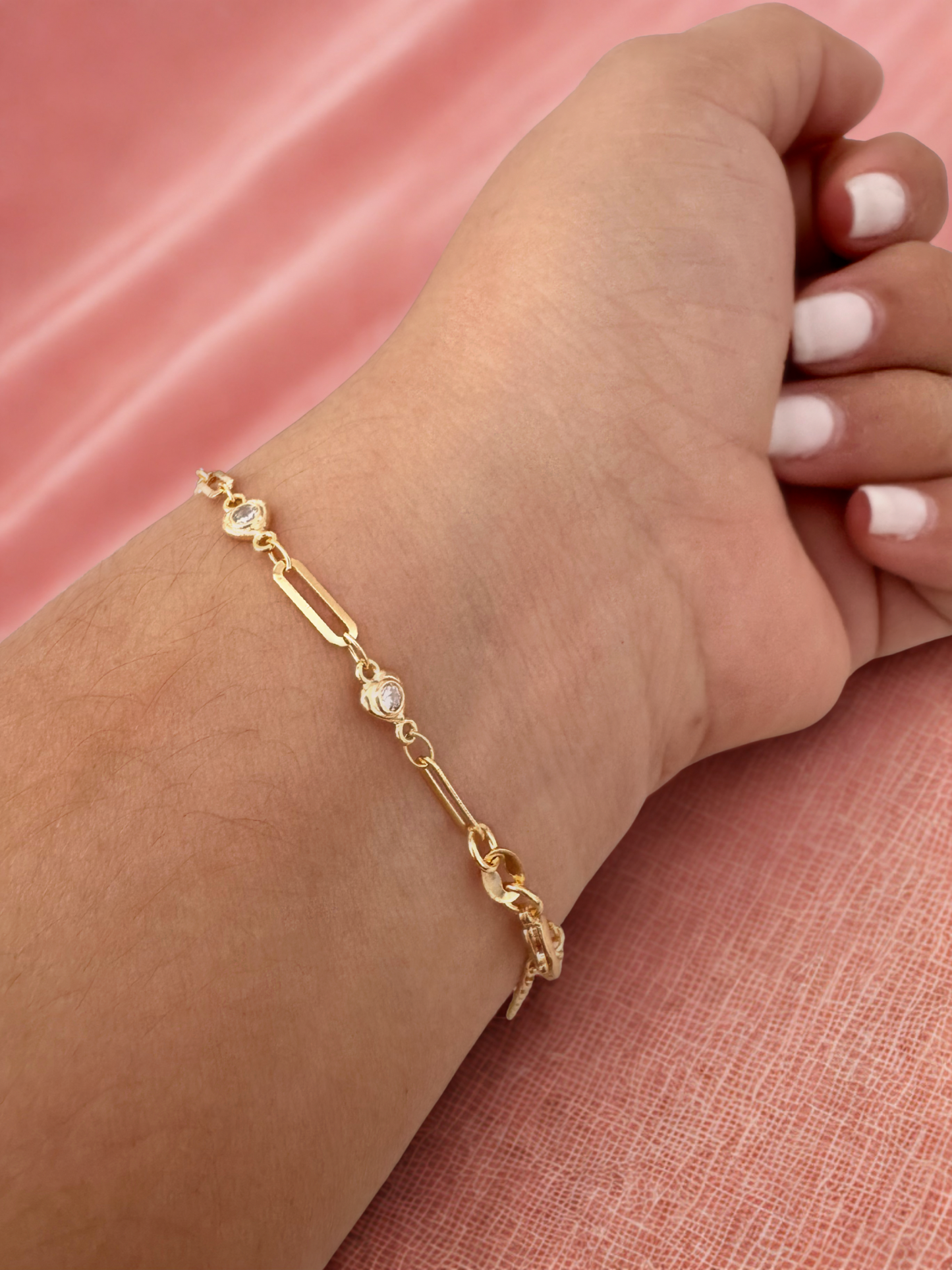 Set de joyería “Eslabones & Brillo” – Collar y pulsera con circonias