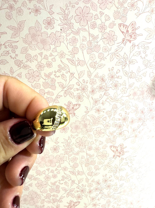 Anillo Elegancia Dorada con Brillos