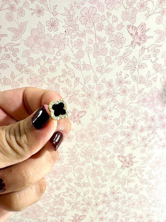 Aretes trébol Negro con Brillo