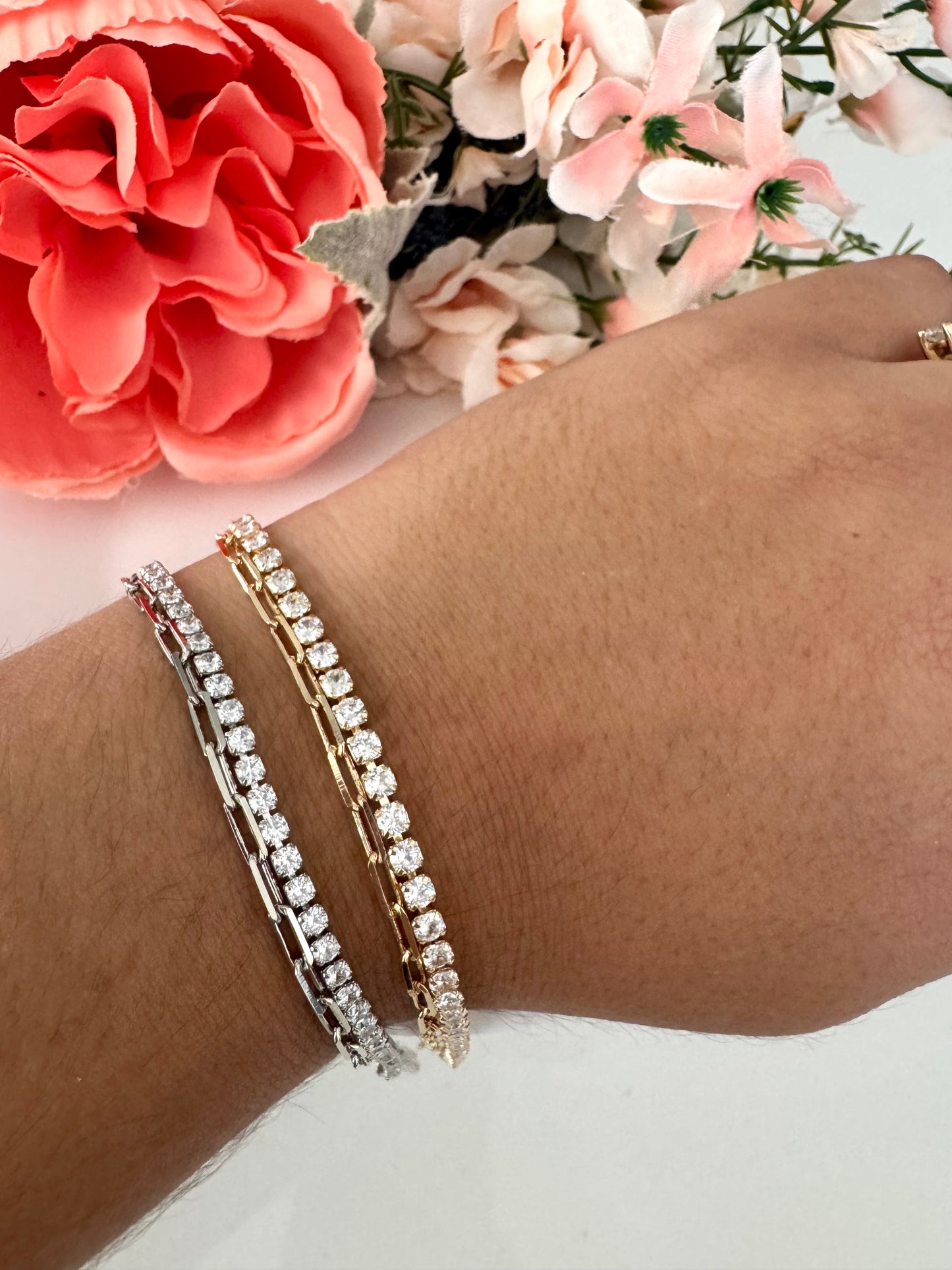 Pulsera doble con circonias y cadena tipo paperclip – Bañada en oro de 18K o rodio