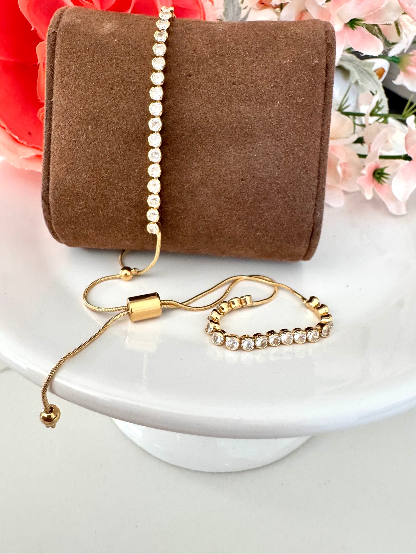 Pulsera ajustable con circonias – Bañada en oro de 18K