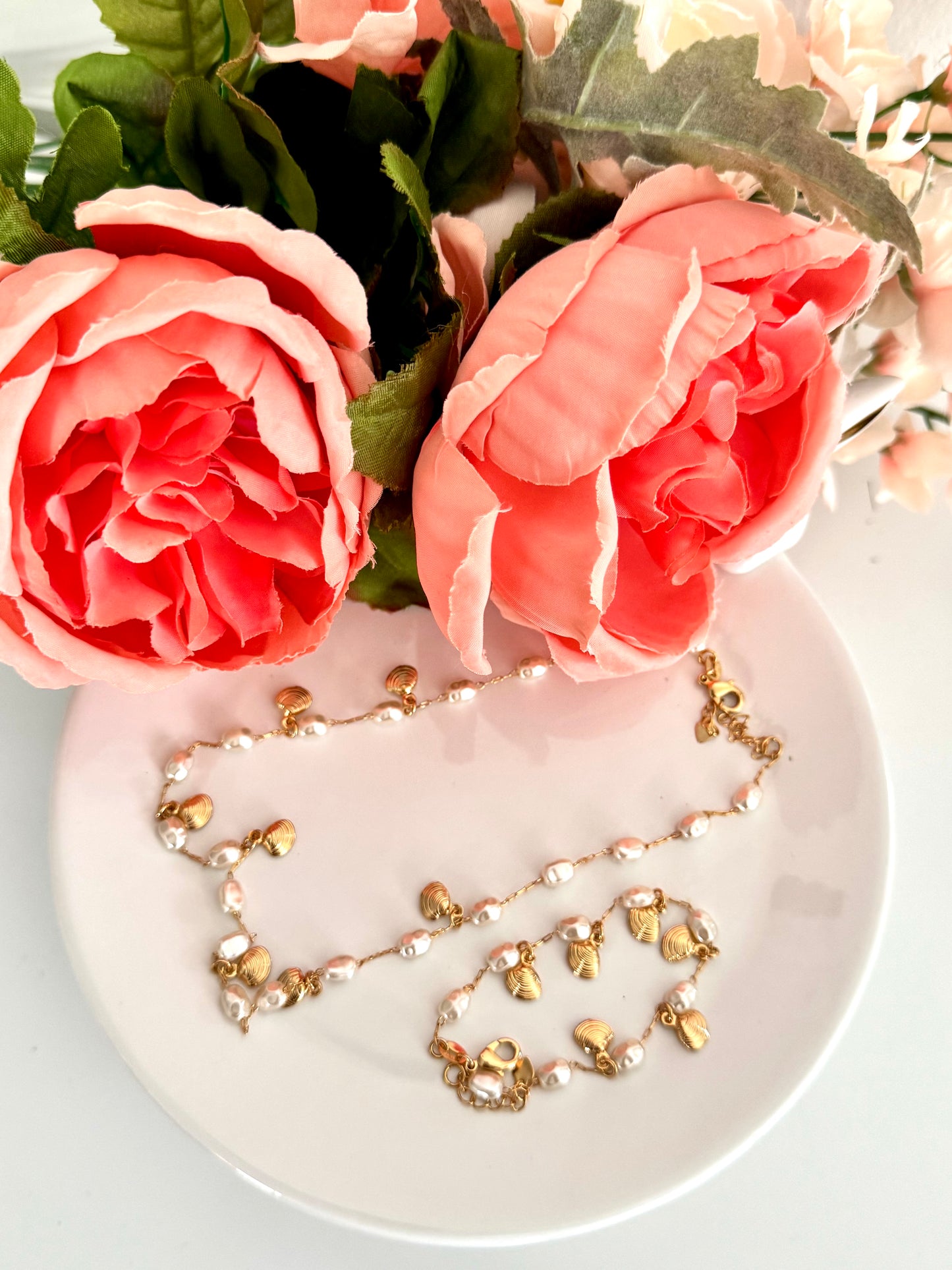 Set Bracelet & Necklace Pearl & Gold Seashell Charm