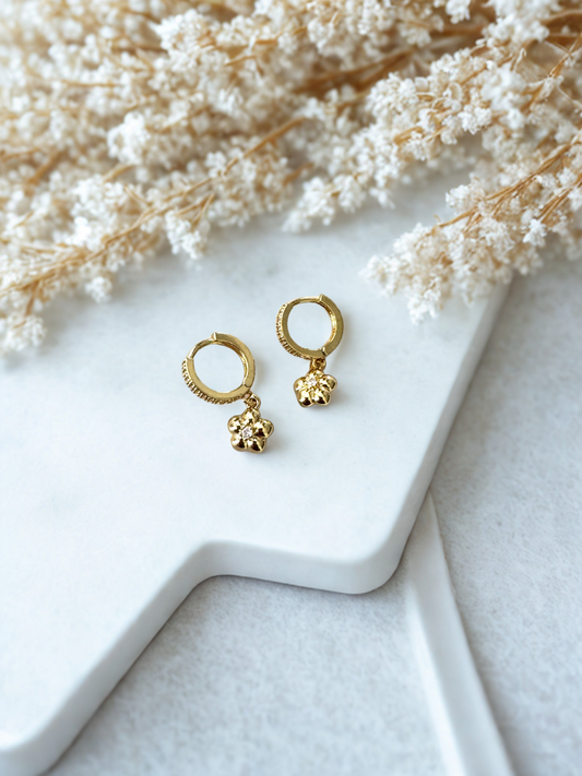 Aretes Flor Dorada