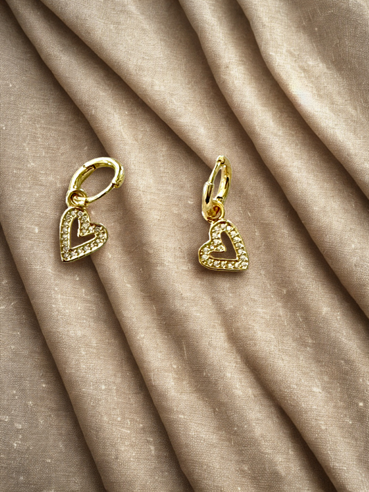 Aretes Corazón Colgante con Brillo